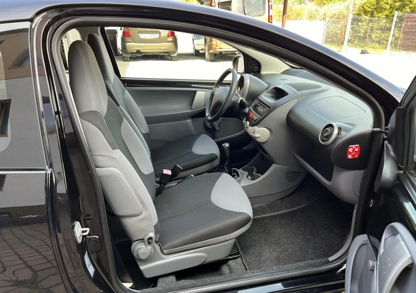 Peugeot 107 cena 11500 przebieg: 72000, rok produkcji 2007 z Rydułtowy małe 529